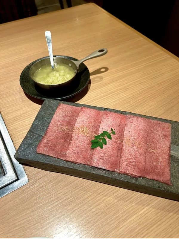 上質な焼肉をゆっくりいただく、贅沢空間｜焼肉 黒田の来店者記事