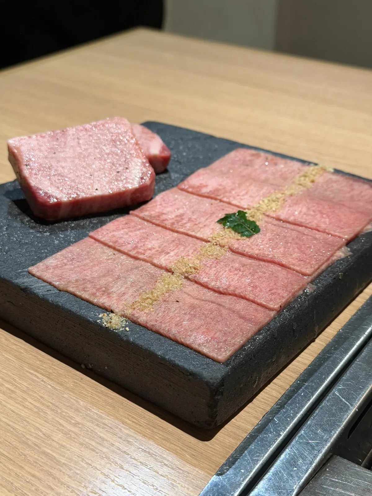 厚切りタンと上ロース|焼肉 黒田(渋谷・神泉)