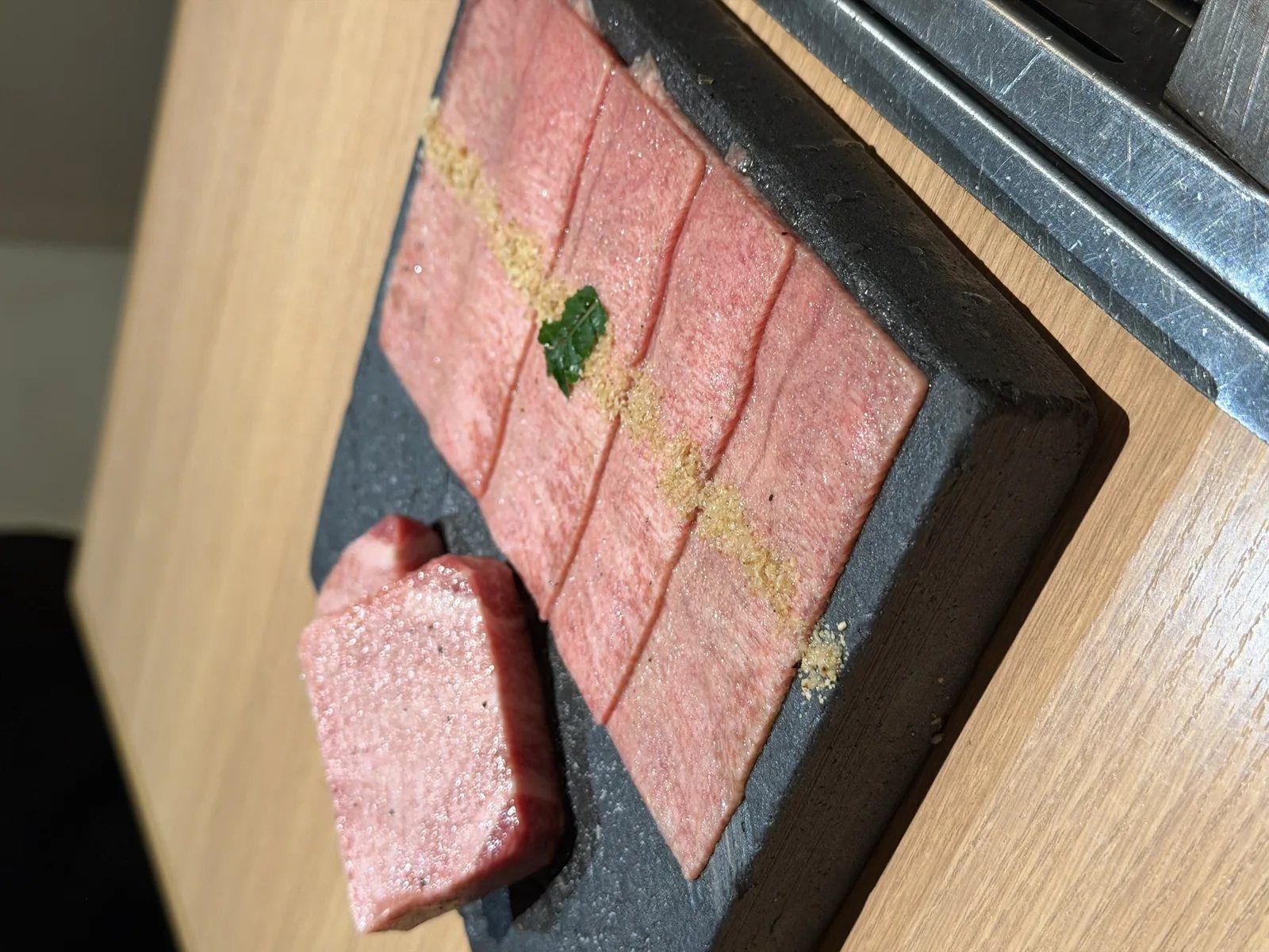 厚切りタンと上ロース|焼肉 黒田(渋谷・神泉)