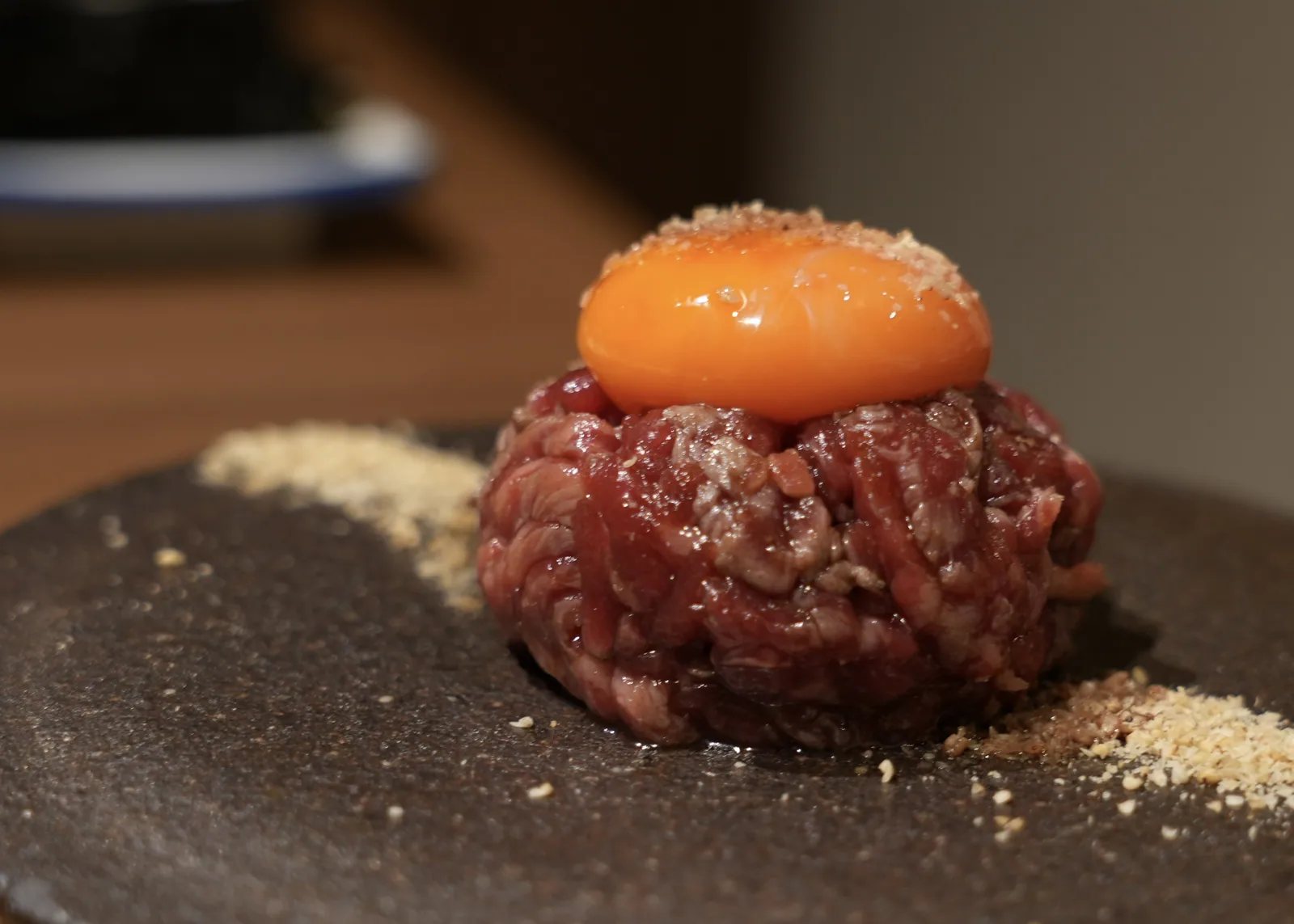 炙りユッケ|焼肉 黒田(渋谷・神泉)