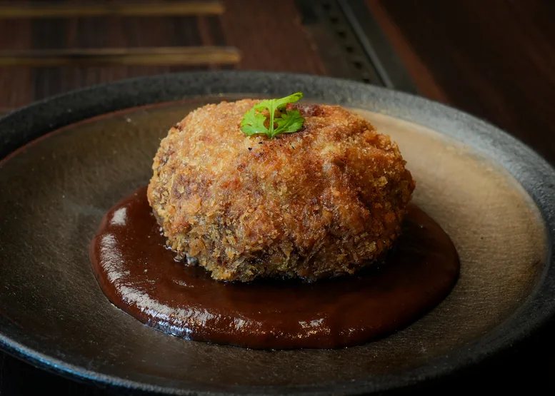 殿様のメンチカツ|焼肉 黒田(渋谷・神泉)