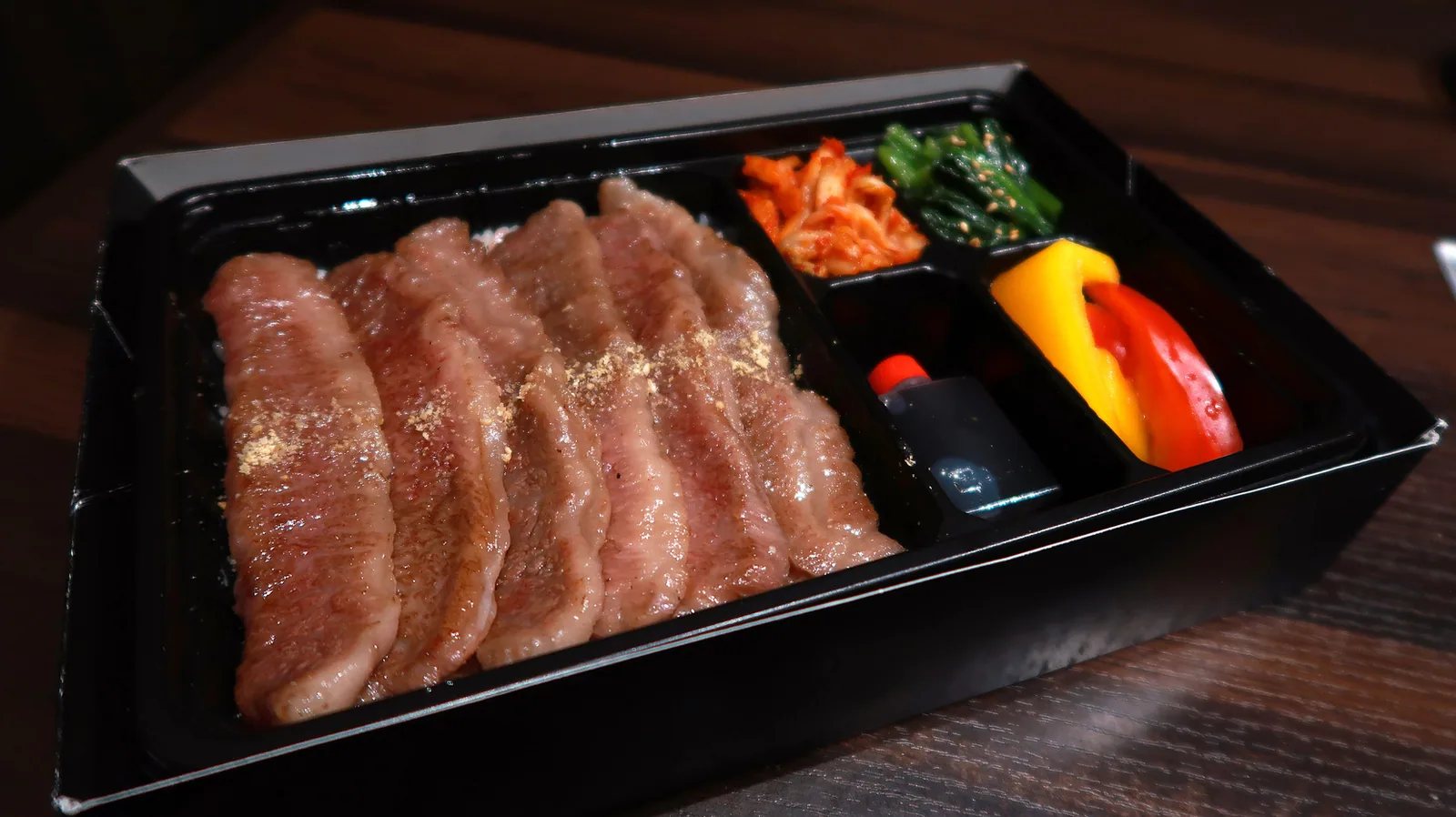 厚切りタンのお弁当|焼肉 黒田(渋谷・神泉)